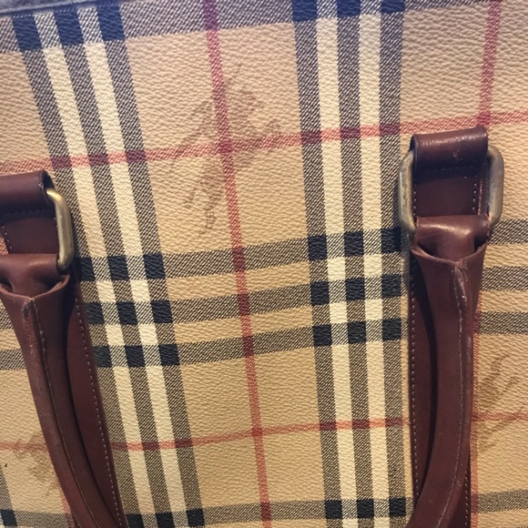 Burberry purse - Picture 8 of 14